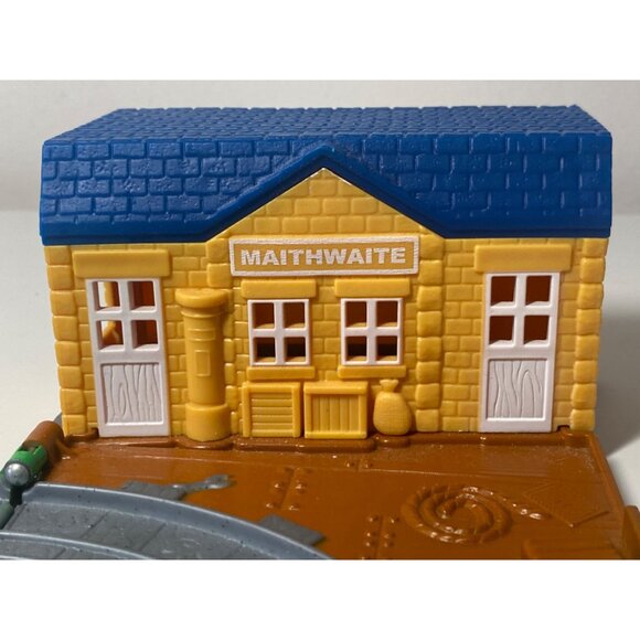 Fisher Price THOMAS TRAIN TAKE N PLAY MAITHWAITE FOLDING PLAYSET 2009 - Picture 9 of 16